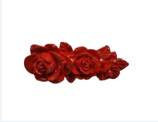 Broche de Tres Rosas en Resina. Rojo